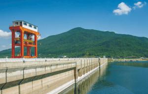 广西岩滩水电站金属结构防腐工程