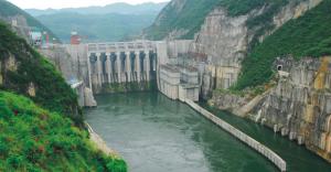 福州水工机械厂闸门喷锌防腐工程